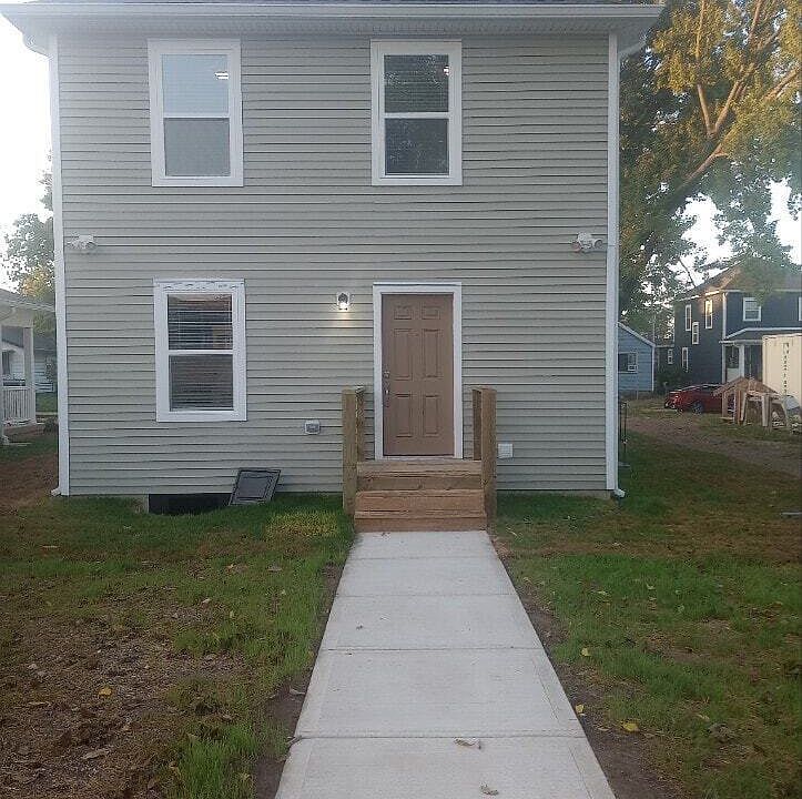 2nd image of 1238 W 19th St