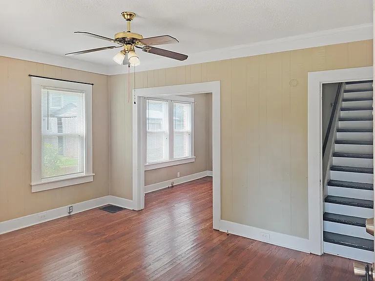 6 Elm St #A — Photo 3