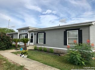 385 Meadowview Dr, Lytle, TX 78052