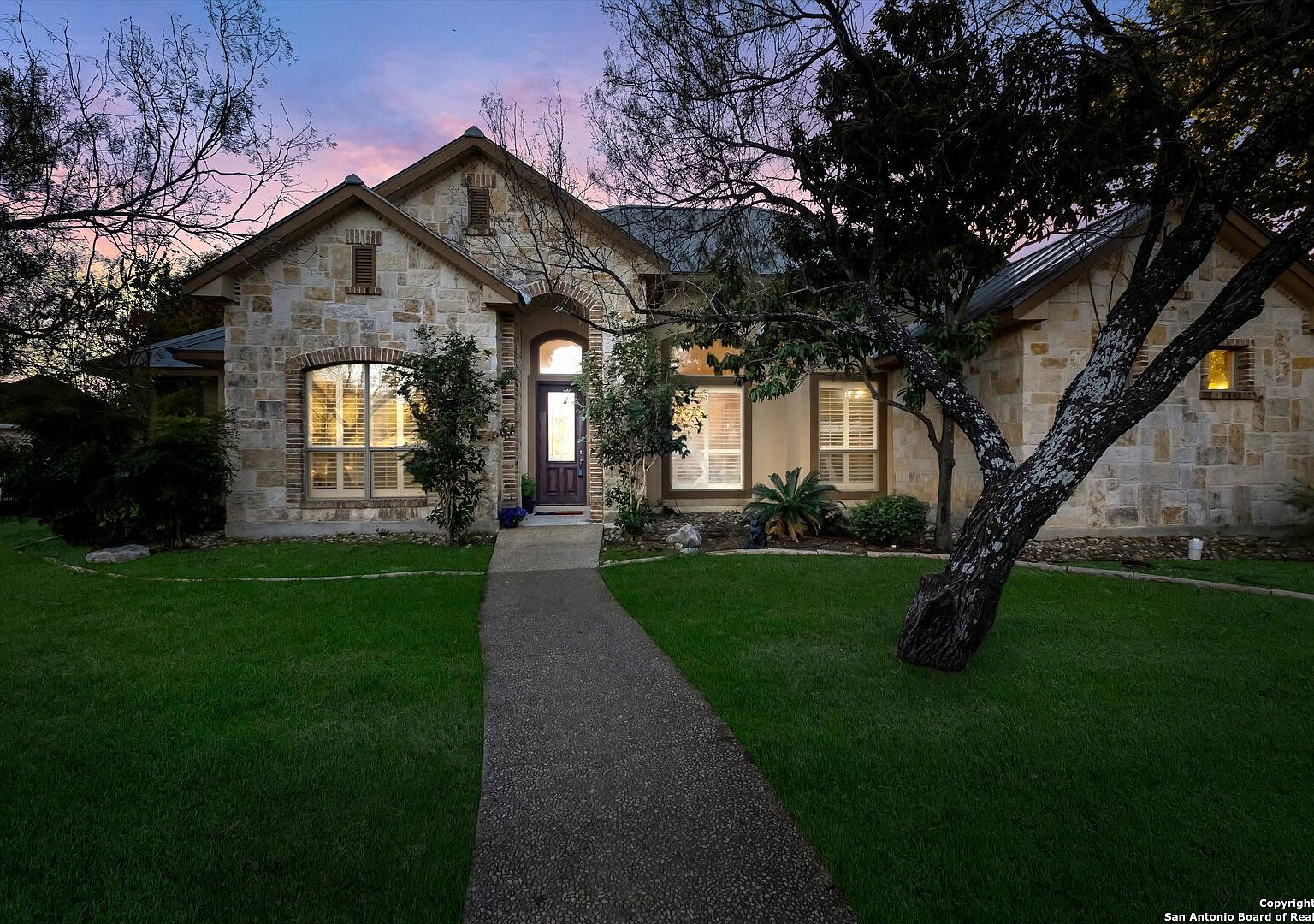 702 Bluff Breeze