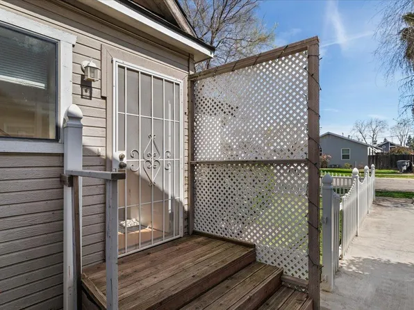 1405 Sacramento St #B, Escalon, CA 95320