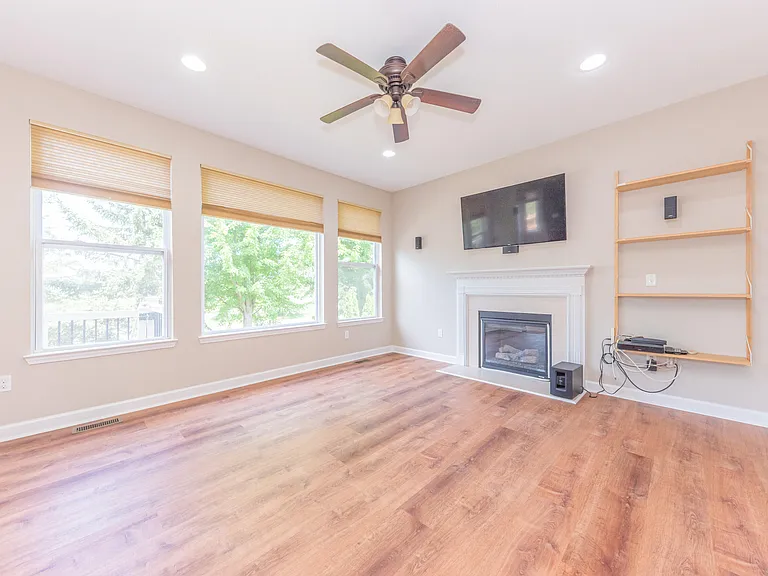 51344 E Bourne Ter — Photo 10