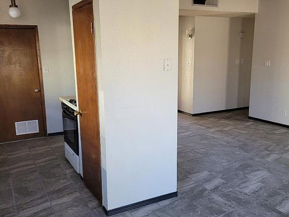 5th image of 6001 Belladonna Cir
