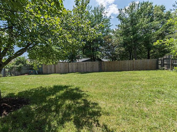 4th image of 3357 Smoky Mountain Dr
