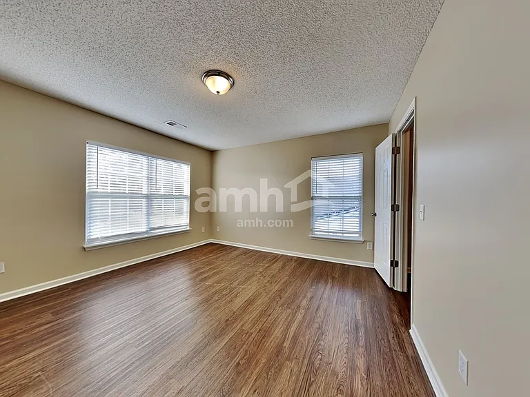418 Dovetail Cir — Photo 22