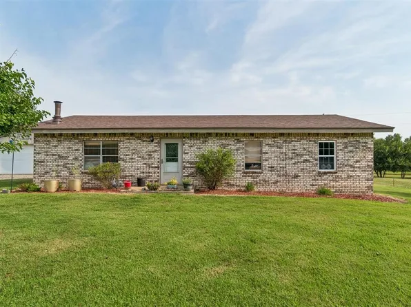 34603 Pinehill Rd, Bristow, OK 74010