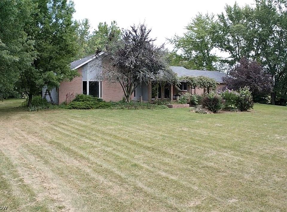 670 E Pine Lake Rd, North Lima, OH 44452 Zillow