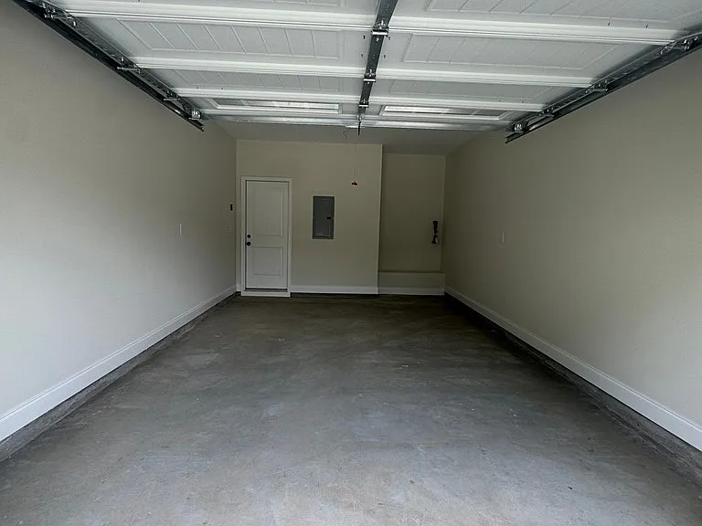201 Oak Ave — Photo 13