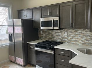 220 Custer Ave Floor 2, Jersey City, NJ 07305