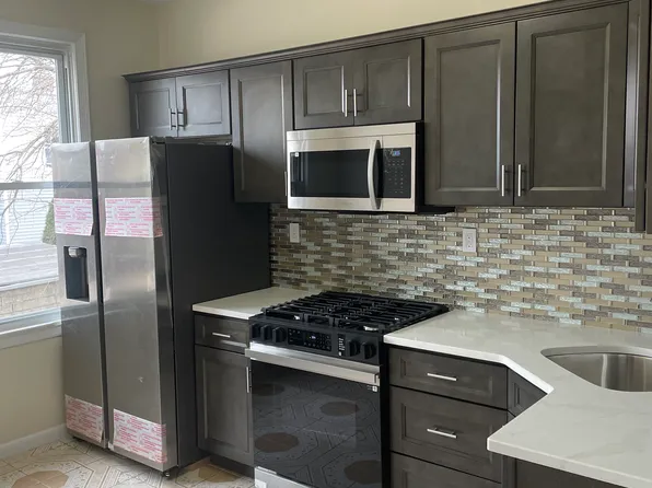 220 Custer Ave Floor 2, Jersey City, NJ 07305