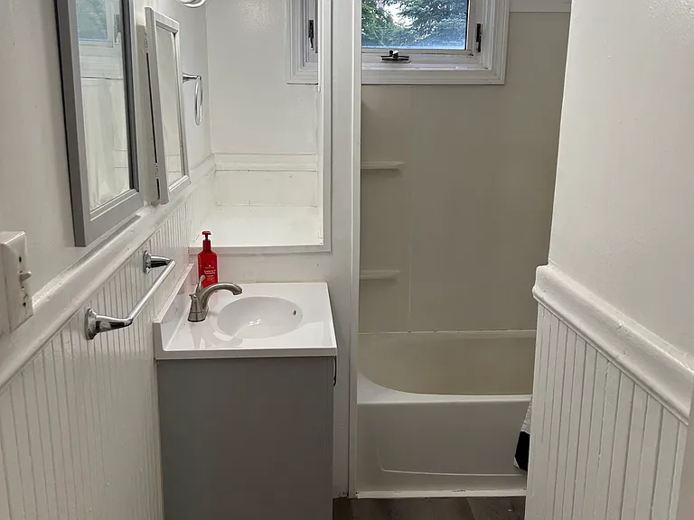 26 Pearl St #2 — Photo 1