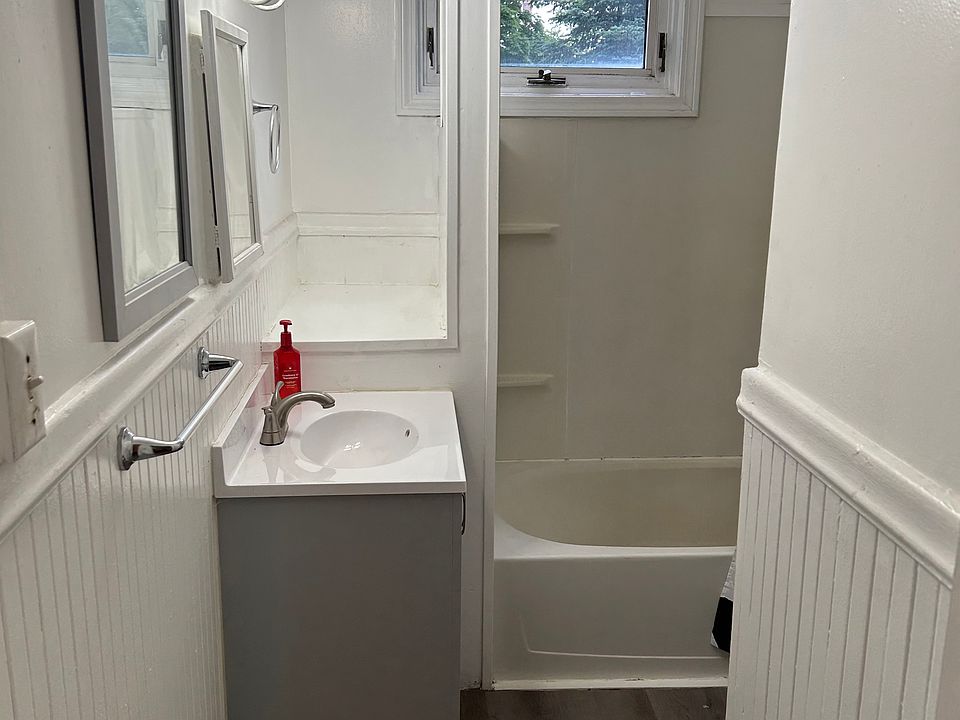 1st image of 26 Pearl St #2