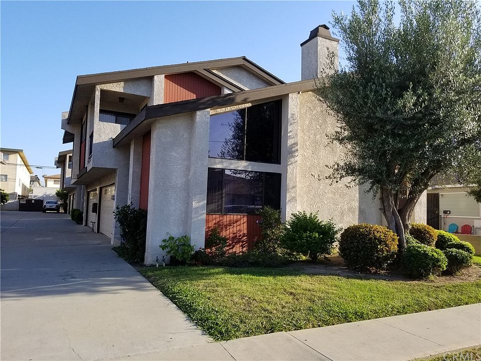 1st image of 4028 W 136th St