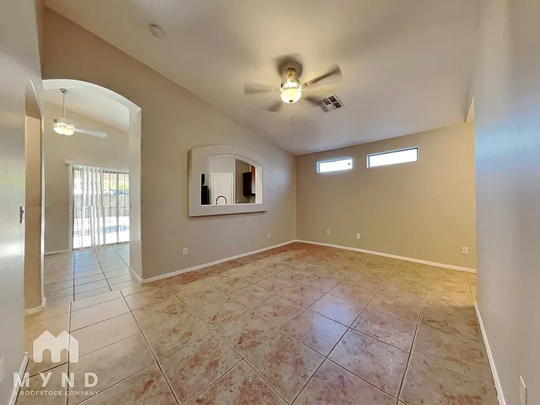 12418 W Valentine Ave — Photo 4