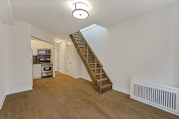 1st image of 655 2nd Ave Ph D