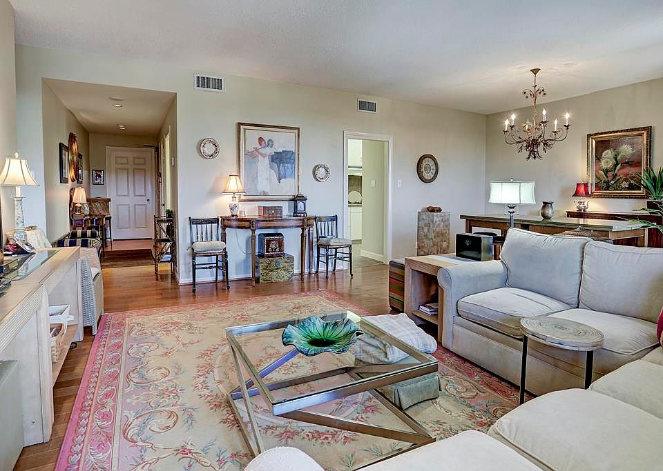 1st image of 651 Bering Dr Unit 1405