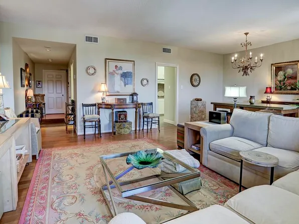 651 Bering Dr Unit 1405, Houston, TX 77057