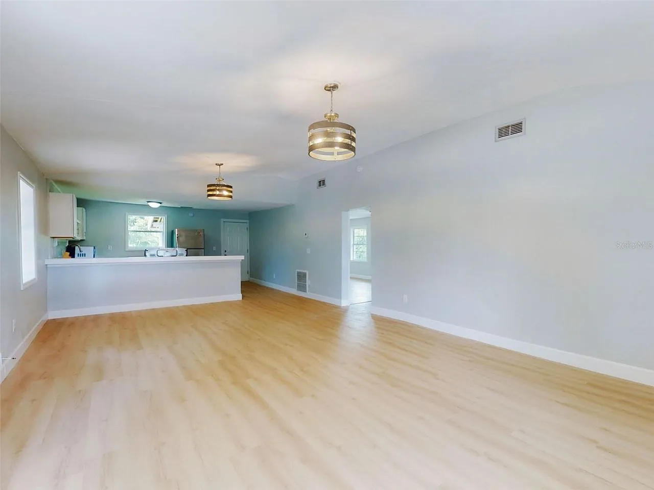 2 bed, 1.0 bath, 1073 sqft, $1,450 — Photo 3