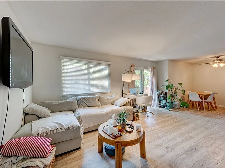 510 Calle Montecito #60 — Photo 2