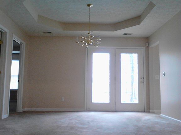 3rd image of 201 Dorchester Dr