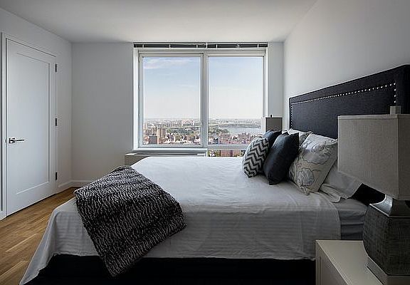 4th image of 1214 5th Ave APT 39D