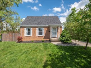 225 Longfellow St, Elyria, OH 44035