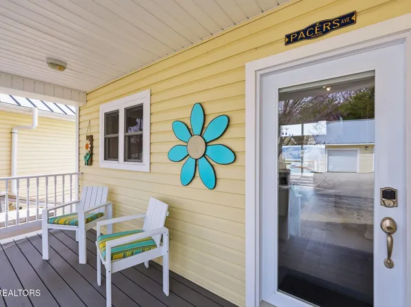 155 N Deer Village Ln, La Follette, TN 37766