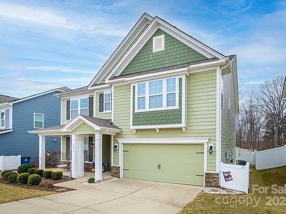 2nd image of 3836 Lake Breeze Dr