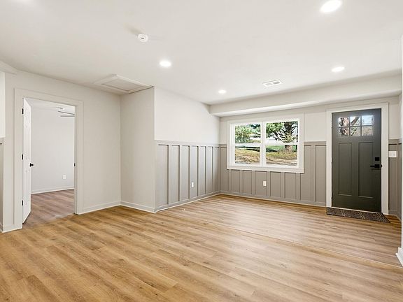 2nd image of 2524 Diefenbach Rd