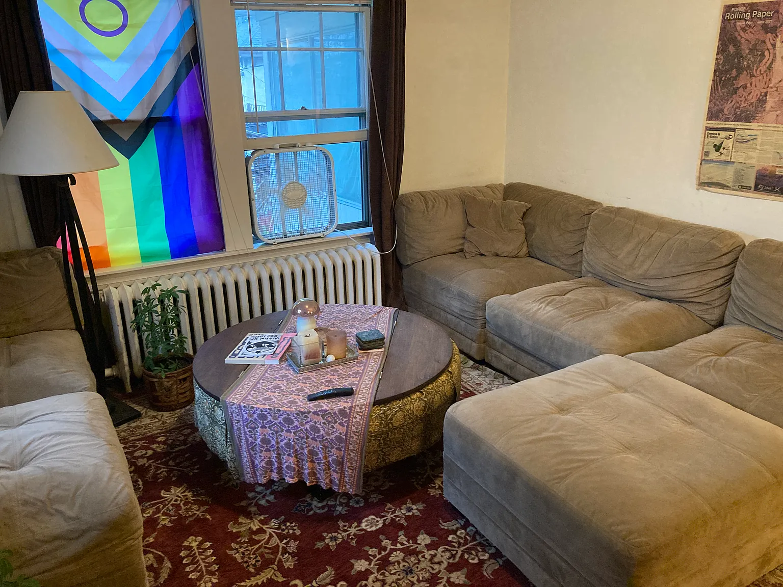 3 bed, 1100 sqft, $920 — Photo 2