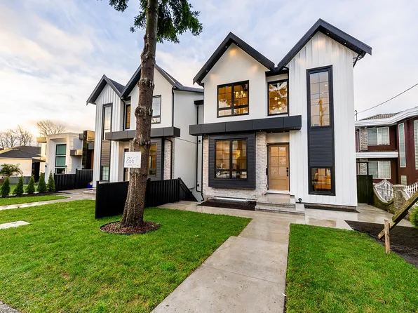 8667 Armstrong Ave #2, Burnaby, BC V3N 2H4