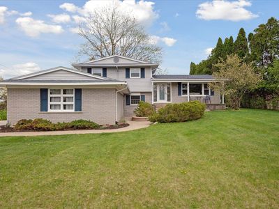 7915 Little Farm Ln, West Bloomfield, MI, 48322