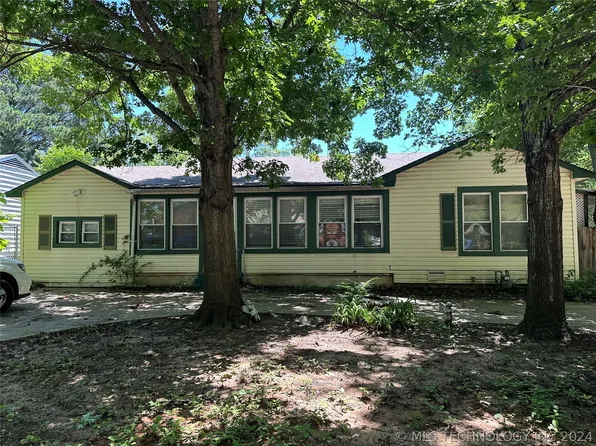 1112 N 10th Ave, Durant, OK 74701