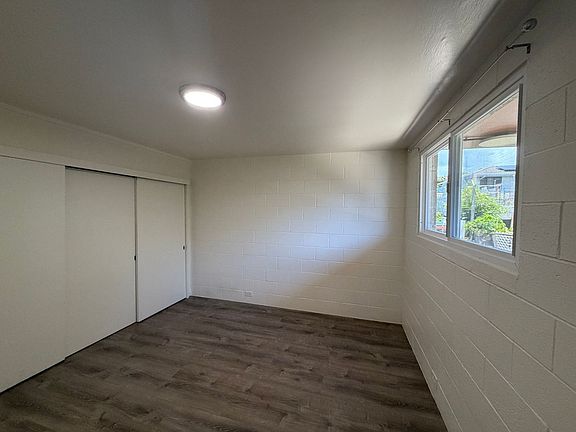 4th image of 2048 S Beretania St APT C