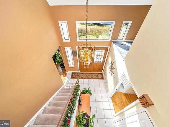 4th image of 11296 Windsor Ct