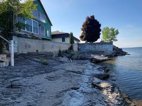 3 Firehouse Ln, Plattsburgh, NY 12901