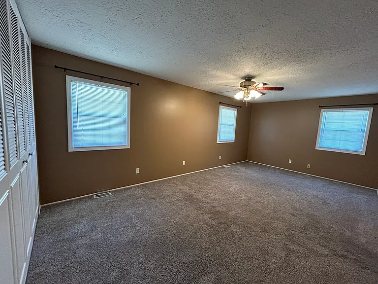 2216 Twenty Grand Ave — Photo 4