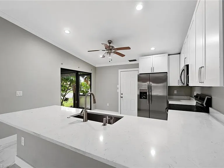 17754 Grande Bayou Ct — Photo 11