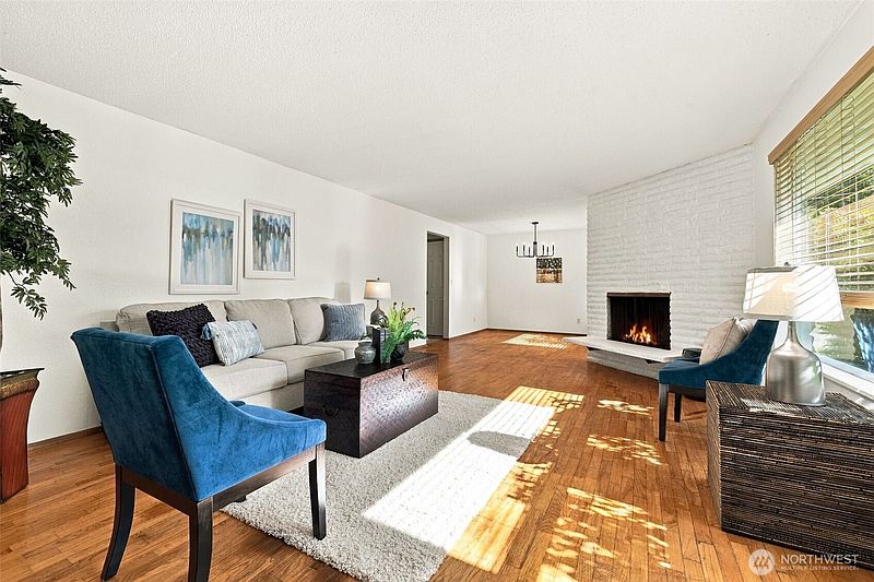 4th image of 8321 112th Street SW