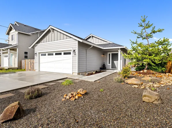 1390 12th Ave, Seaside, OR 97138