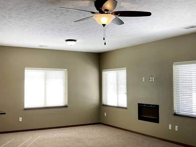 Villas of Omaha at Butler Ridge — Photo 94