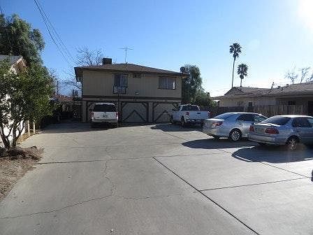 2nd image of 121 S San Jacinto Ave