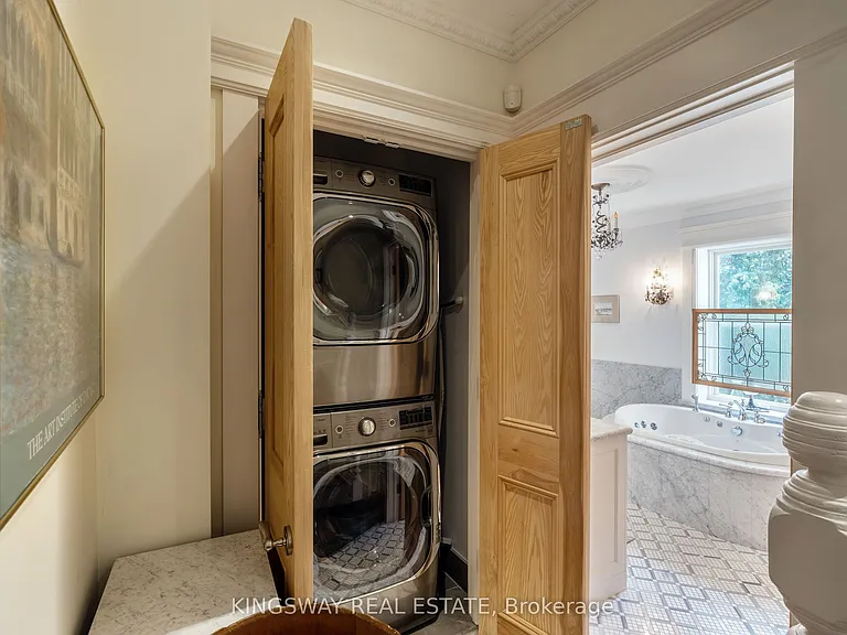 166 High Park Ave — Photo 18