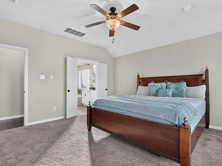 305 Acadia Ln — Photo 18