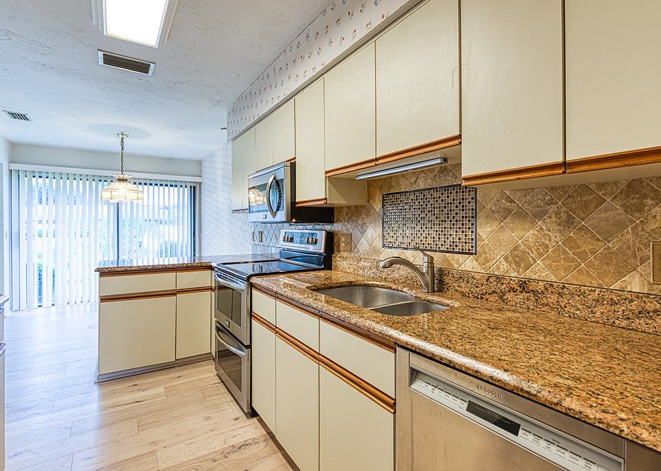 721 Timber Ridge Trl SW Vero Beach FL Zillow