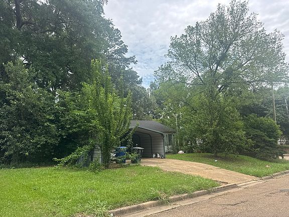 3rd image of 2829 Elm St