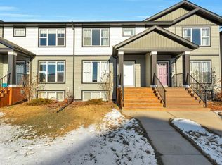 22 S Latoria Ct, Red Deer County, AB T4E3B8