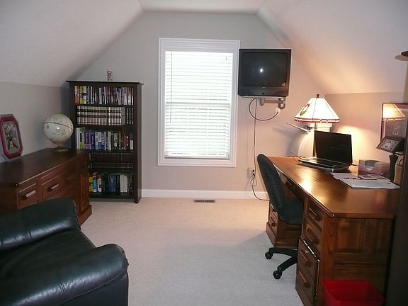 4th image of 5245 Meadow Bend Dr