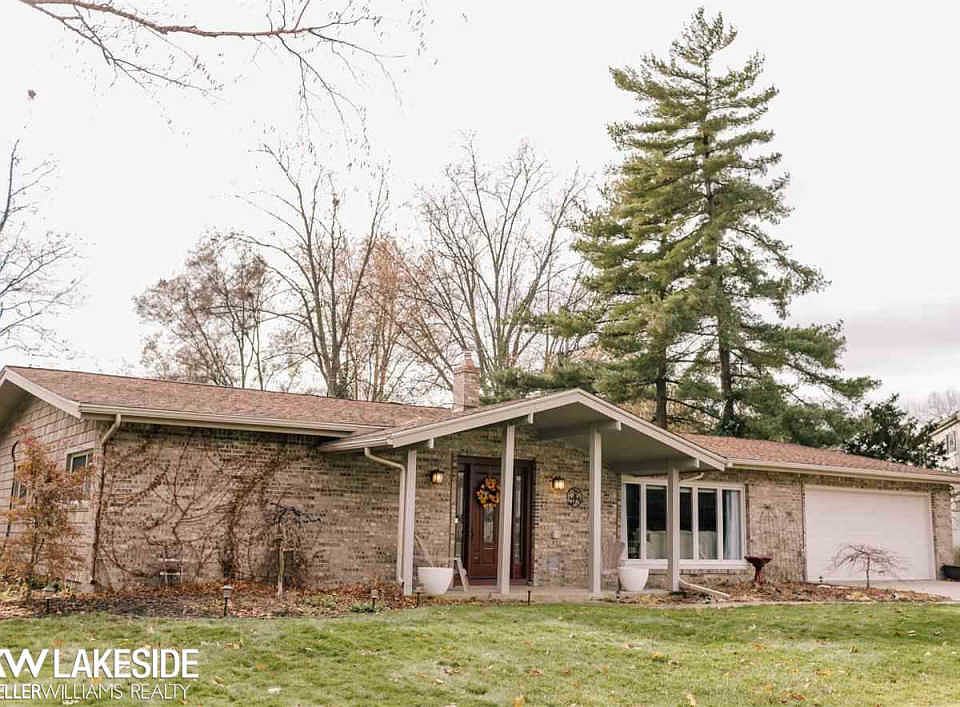 1st image of 11068 Hedgeway Dr