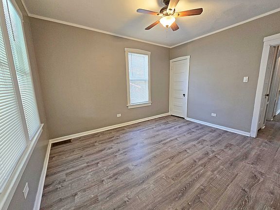 3rd image of 249 E Park Blvd #1